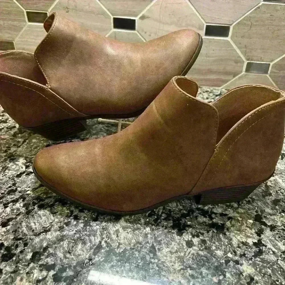 Unr8ed Brown Angle Women’s Boots Size 8.5 GREAT CONDITIONS! - Picture 3 of 13